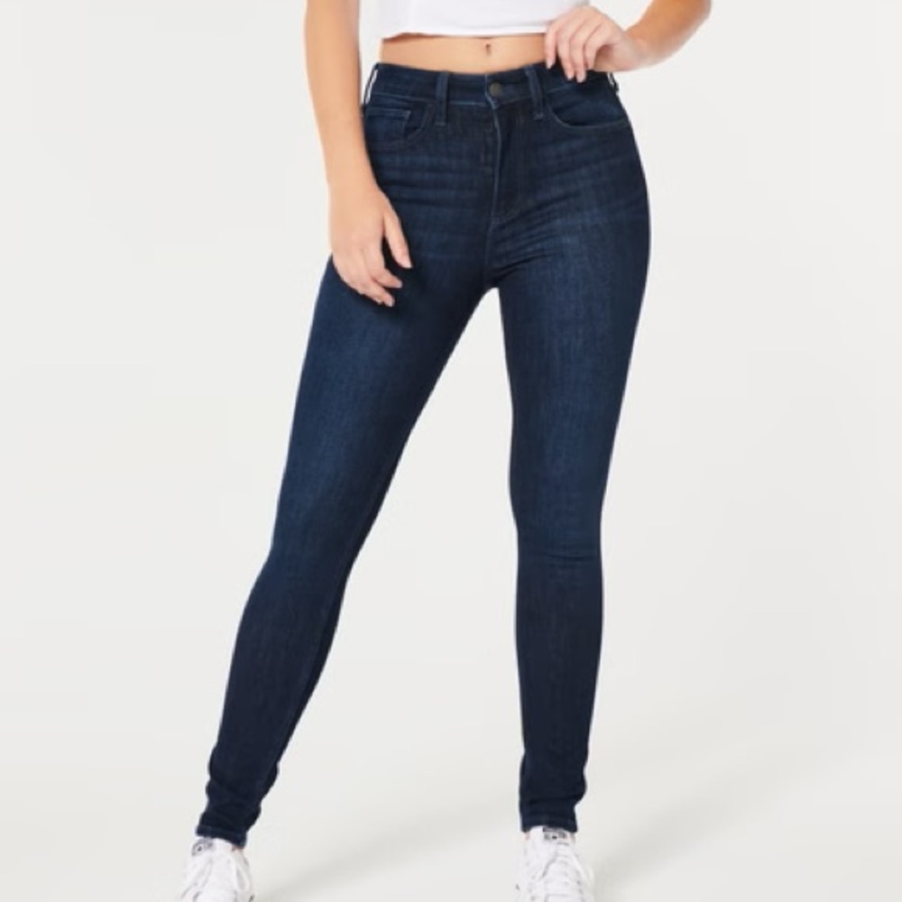 Hollister Super Skinny Curvy High Rise. 2S/26s